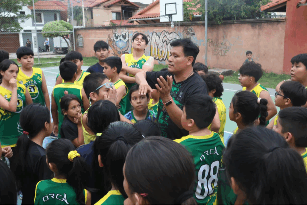 Luis Arias: “Al baloncesto lo sostienen los padres, no las autoridades”
