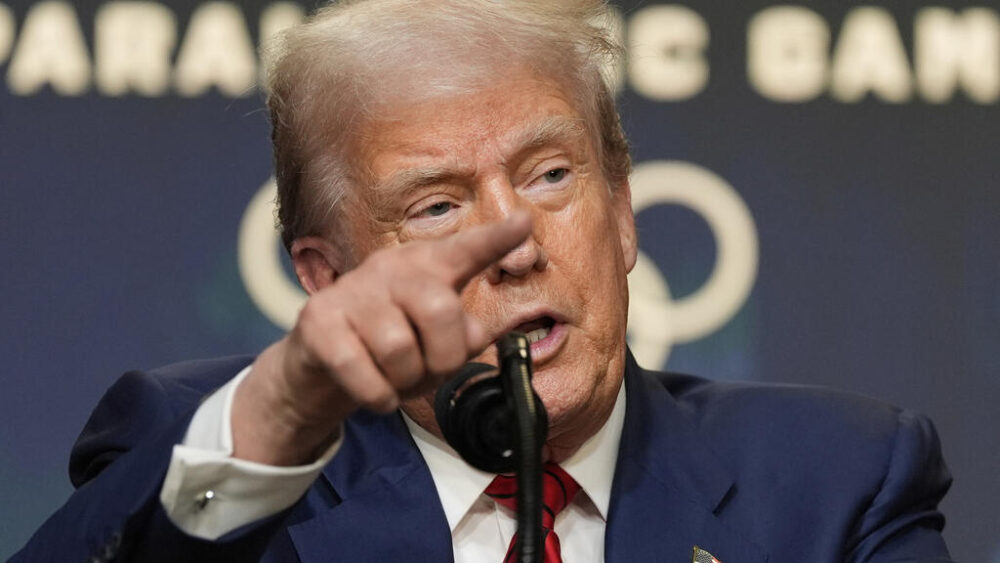 Donald Trump amenazó con un arancel adicional de 5% sobre los productos mexicanos si el país latinoamericano no proporciona antes de finalizar el año por lo menos una quinta parte de la deuda hídrica.