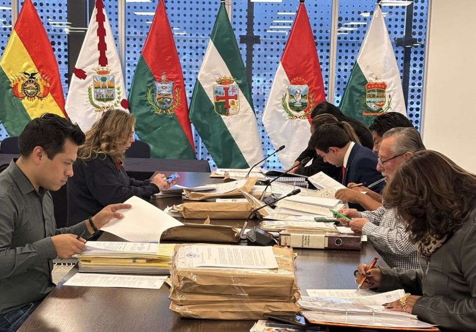 La Comisión Mixta de Constitución se encarga de la revisión de postulaciones.