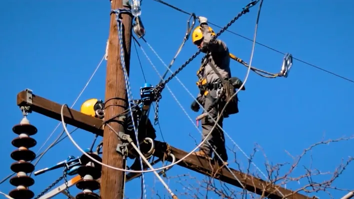 Santa Cruz: Anuncian proyecto de electrificación para municipios El proyecto beneficiará a 600 familias en municipios cruceños.