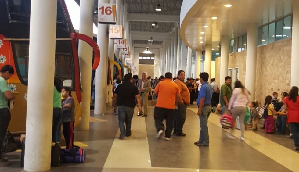 Viajeros reclaman por el alto costo de los pasajes, la ATT insta a denunciar a las empresas de buses