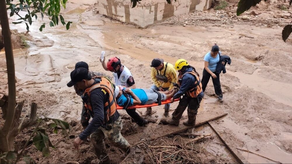 “10 comunidades efectadas, 3 fallecidos”, dice el vicepresidente Lara y pide apoyo urgente para El Torno
