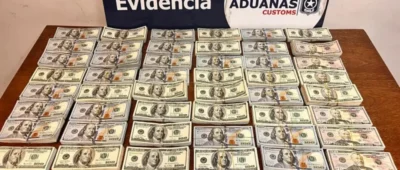 Hallan cerca de medio millón de dólares escondidos en un bus que ingresaba a Chile proveniente de Bolivia