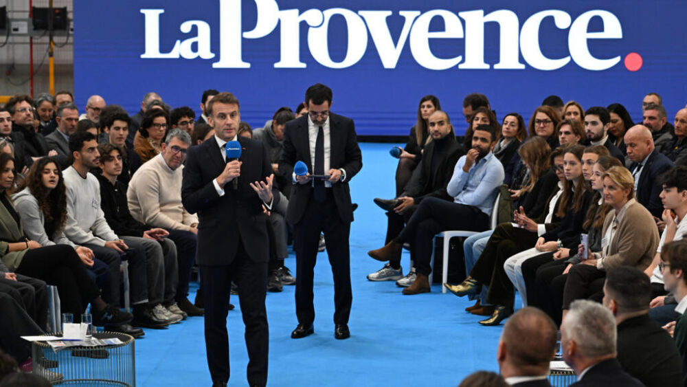 El presidente de Francia, Emmanuel Macron, en un encuentro con lectores del periódico La Provence, en Marsella, el 16 de diciembre de 2025