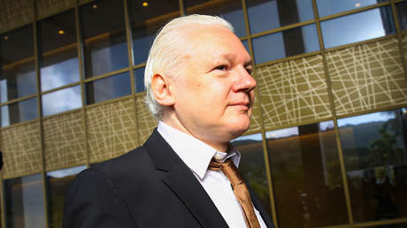 Assange denuncia a la Fundación Nobel por "facilitar crímenes de guerra"