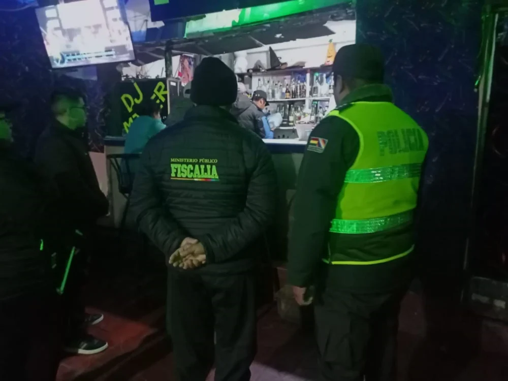 Personal de la Policía y la Fiscalía en operativos contra la trata de personas. FOTO: FGE