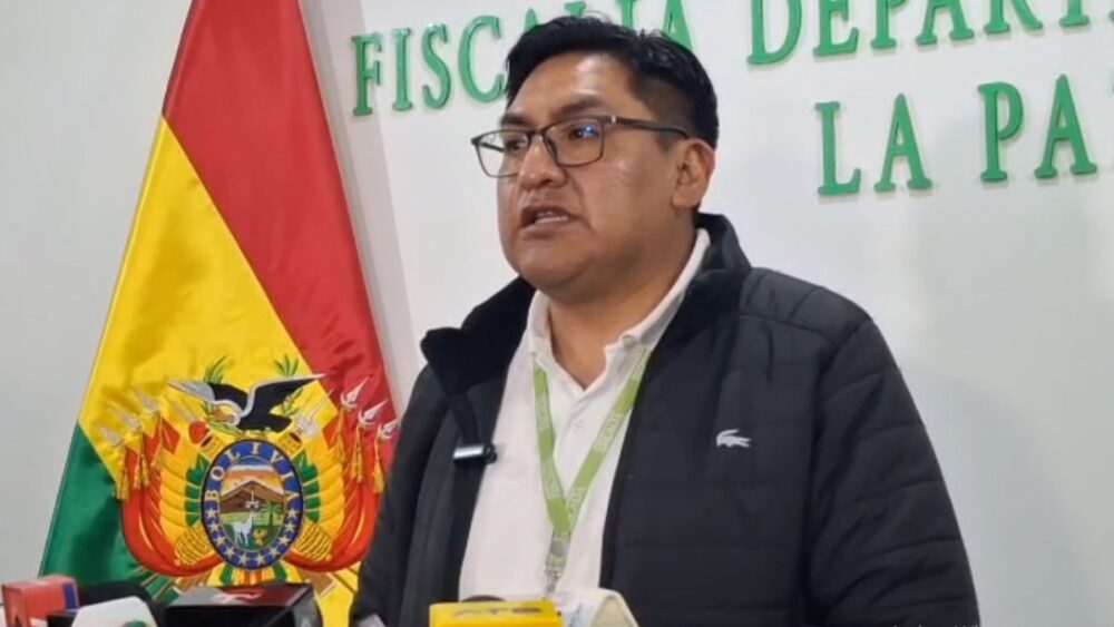 Exgerente de YPFB Logística es aprehendido por presuntas irregularidades en contratos con Botrading - ANF Agencia de Noticias Fides Bolivia