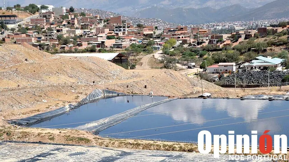 El botadero de K’ara K’ara, en la zona sur de la ciudad de Cochabamba. / NOÉ PORTUGAL