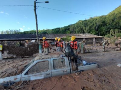 Armada Boliviana despliega apoyo integral en la comunidad La Calera