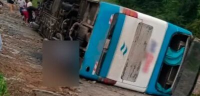 Bus vuelca en El Sillar y moviliza a equipos de emergencia en la ruta Cochabamba–Santa Cruz