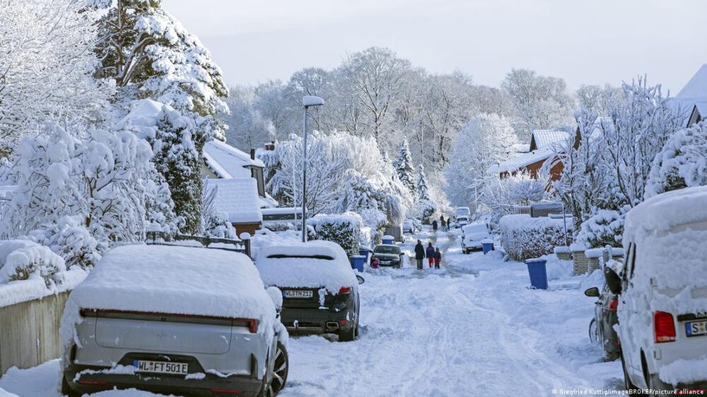 Zonas de Alemania como Baja Sajonia (en la foto) también han sufrido fuertes nevazones. Zonas de Alemania como Baja Sajonia (en la foto) también han sufrido fuertes nevazones.