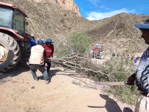 Por bloqueos y movilizaciones, el Gobierno advierte que la imagen del país se daña de manera ‘irreversible’
