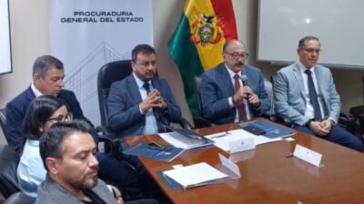 Ministro identifica sobredemanda, desvío al contrabando y bloqueos que afectan el mercado de GLP