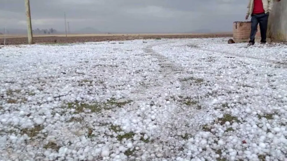 Granizadas y lluvias afectan a más de 300 familias en Potosí