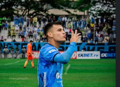 Villarroel encamina su renovación y Blooming apunta a un central extranjero