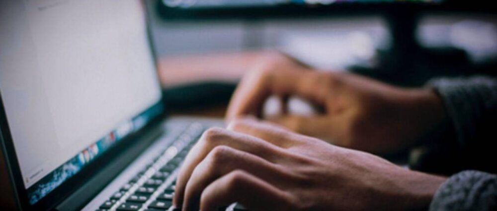 La Paz: Cae sujeto que extorsionaba a una mujer con publicar videos íntimos