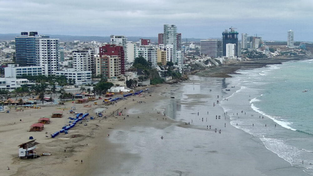 Una playa de Manta, en Ecuador, en una imagen del 8 de noviembre de 2025