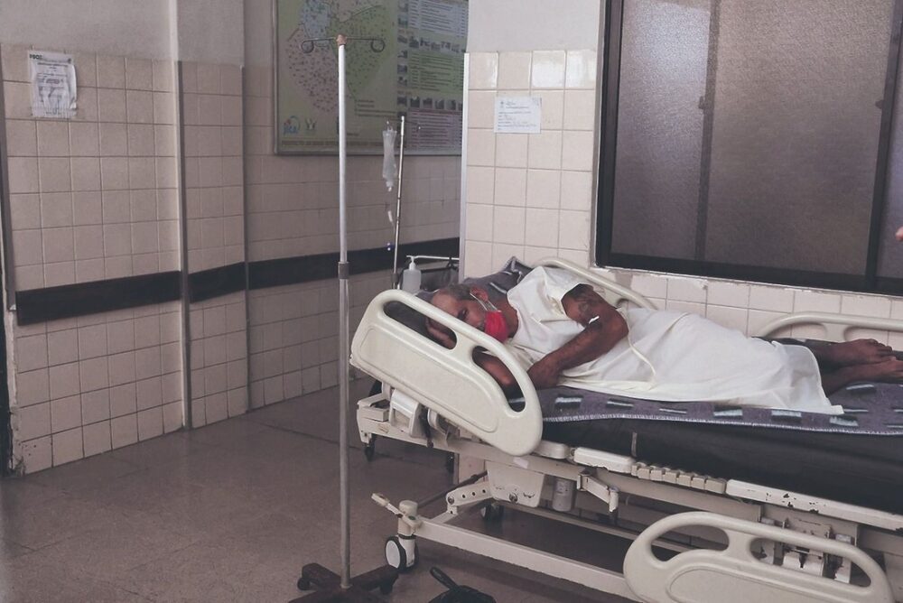 Crisis en el sistema de salud golpea con paros, cierre de camas y falta de personal- Crisis en el sistema de salud golpea con paros, cierre de camas y falta de personal