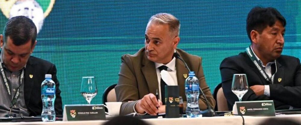 El presidente de la FBF, Fernando Costa, comandó la reunión del Congreso Ordinario en Santa Cruz. El presidente de la FBF, Fernando Costa, comandó la reunión del Congreso Ordinario en Santa Cruz.