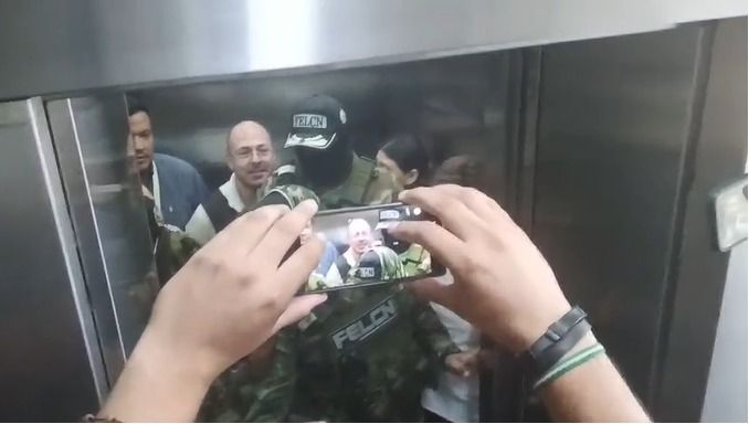 Reinstalan audiencia del juez y su defensa plantea incidentes para exigir su liberación - Reinstalan audiencia del juez y su defensa plantea incidentes para exigir su liberación