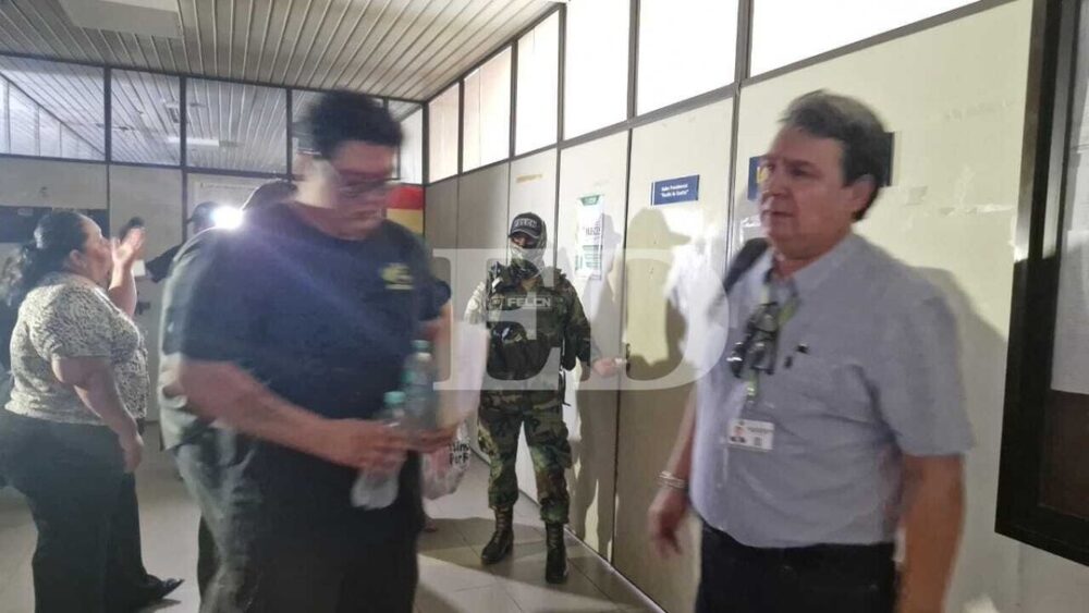 Reinstalan audiencia del juez y su defensa plantea incidentes para exigir su liberación - Reinstalan audiencia del juez y su defensa plantea incidentes para exigir su liberación