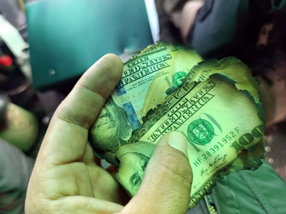 Hallan dólares y municiones de grueso calibre en avioneta boliviana siniestrada en Paraguay- Hallan dólares y municiones de grueso calibre en avioneta boliviana siniestrada en Paraguay