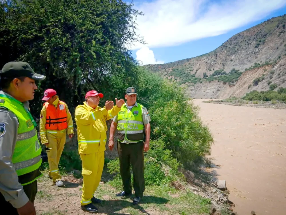 El operativo de búsqueda en Tarija. Foto: Ministerio de Obras Públicas.