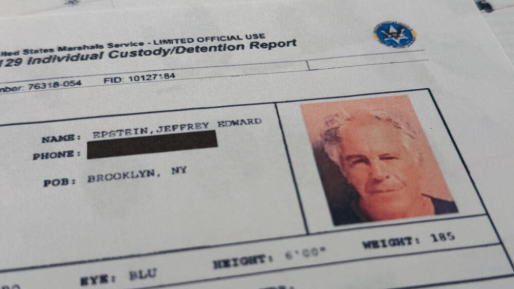 Documento incluido en el expediente Epstein divulgado por el Departamento de Justicia de los Estados Unidos, que muestra el informe elaborado tras la detención de Epstein el 6 de julio de 2019.