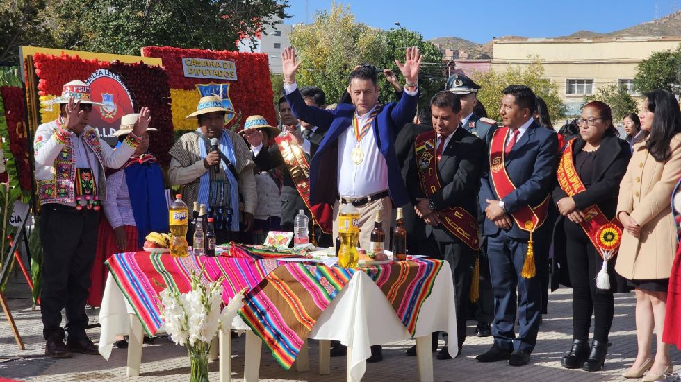 El vicepresidente Edmand Lara en Oruro.