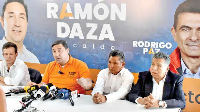 Dennis Lema, Ramón Daza, Mario Orellana y Henry Paredes, de la Alianza Patria, este 10 de febrero./DICO SOLÍS