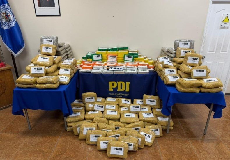 Caen cinco bolivianos en Chile por traficar 370 kilos de droga hasta en las llantas de un camión- Caen cinco bolivianos en Chile por traficar 370 kilos de droga hasta en las llantas de un camión