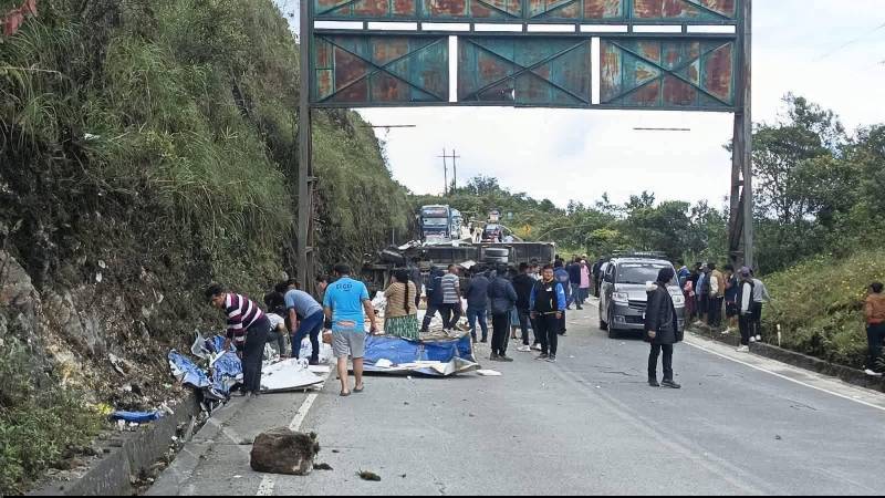 La carretera quedó intransitable por varios minutos La carretera quedó intransitable por varios minutos