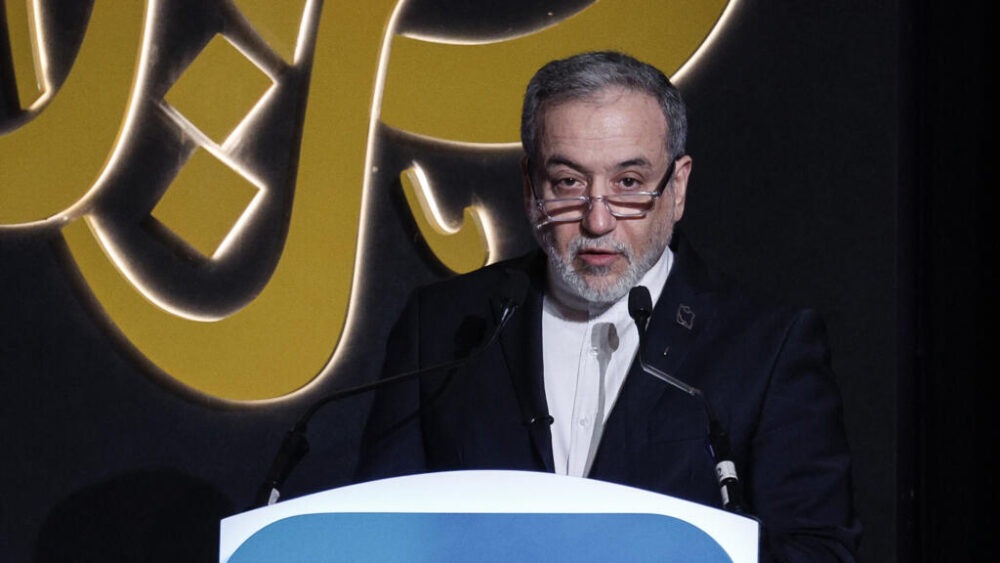 El ministro de Relaciones Exteriores de Irán, Abás Araqhchi, durante el Foro Al Jazeera en Doha, el 7 de febrero de 2026