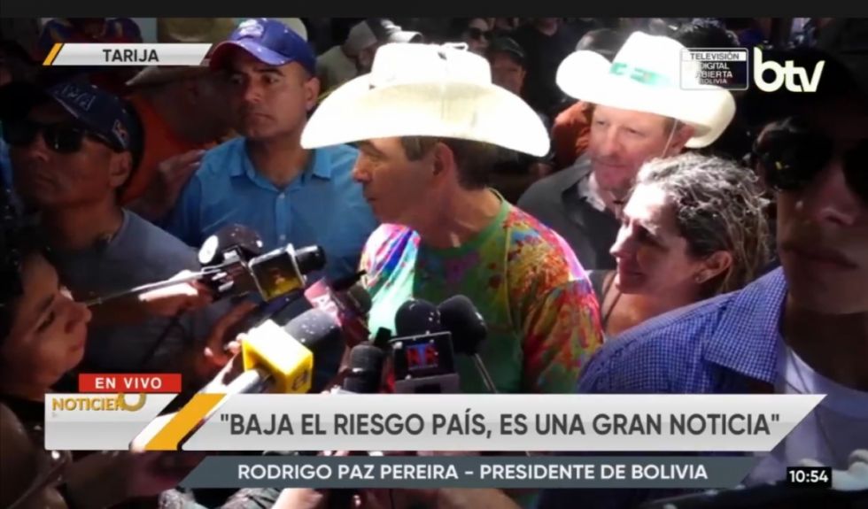 Presidente Paz festeja el lunes de barras en Tarija