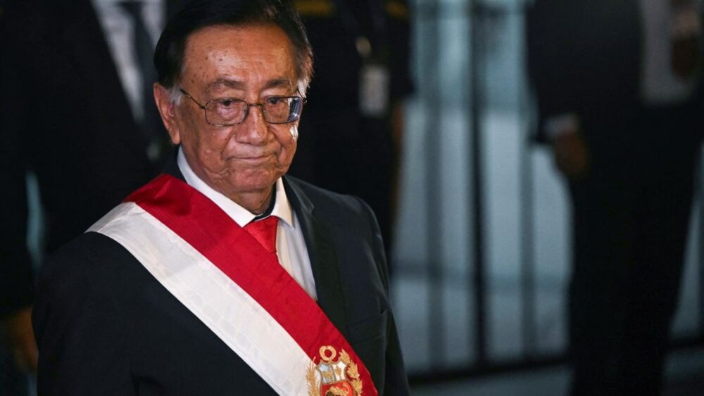 José María Balcázar, nuevo presidente interino de Perú.