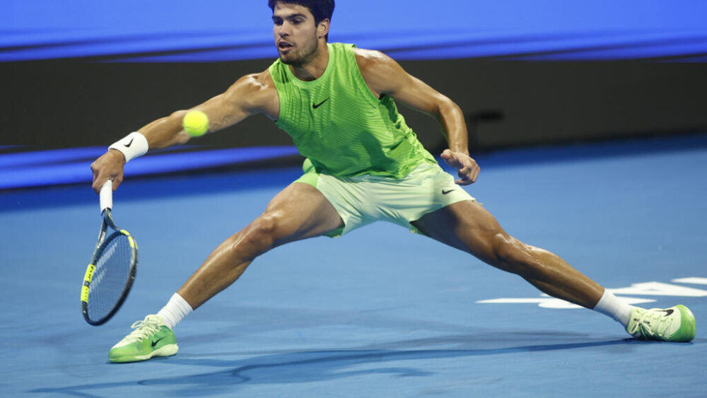 El español Carlos Alcaraz durante su partido ante el ruso Andrey Rublev en semifinales del torneo de Doha, el 20 de febrero de 2026