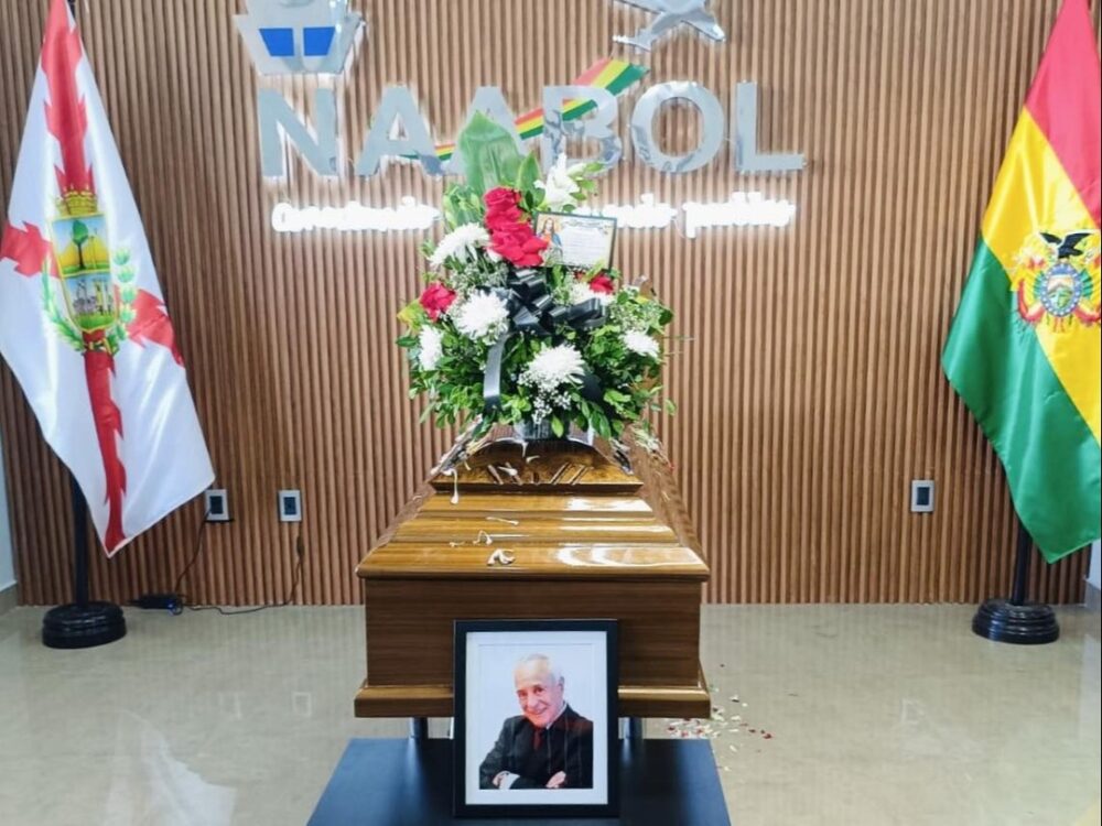 “En Carnaval hicimos parrillada y tomó su vasito de cerveza”: Esposa de Santalla cuenta sus últimos días - “En Carnaval hicimos parrillada y tomó su vasito de cerveza”: Esposa de Santalla cuenta sus últimos días