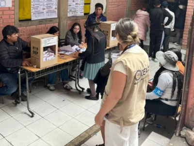 Misión de la OEA califica de un éxito las elecciones subnacionales y asegura presencia en el balotaje