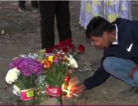 Del accidente y saqueo a centro de peregrinación: familiares dejan cruces y flores en El Alto