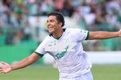 «Volví a sonreír»: El «Flecheiro» regresó con goles que ilusionan a los refineros