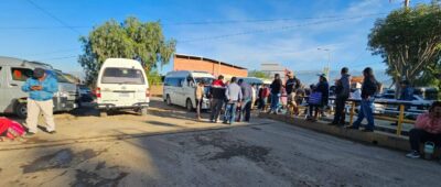 Transporte libre de Cochabamba bloquea el ingreso a la Refinería de Valle Hermoso por la calidad del combustible