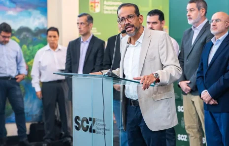 Camacho propone crear una Policía departamental y Lara advierte que es inconstitucional