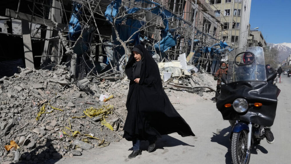 Los iraníes, entre la confusión y desplazamientos no masivos