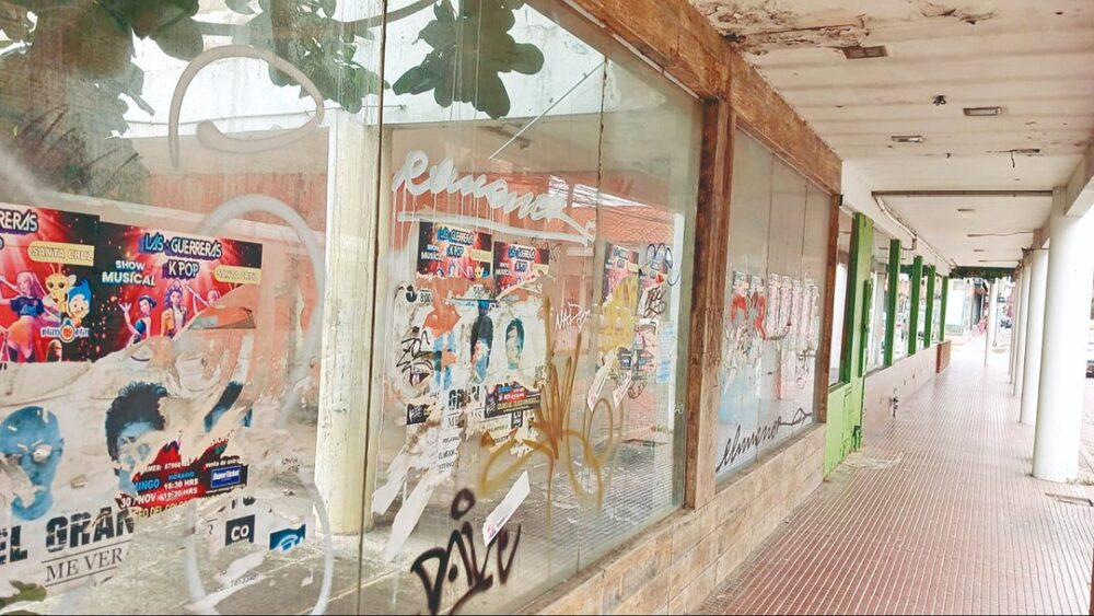 Viejas casonas muestran el deterioro del centro cruceño- Viejas casonas muestran el deterioro del centro cruceño