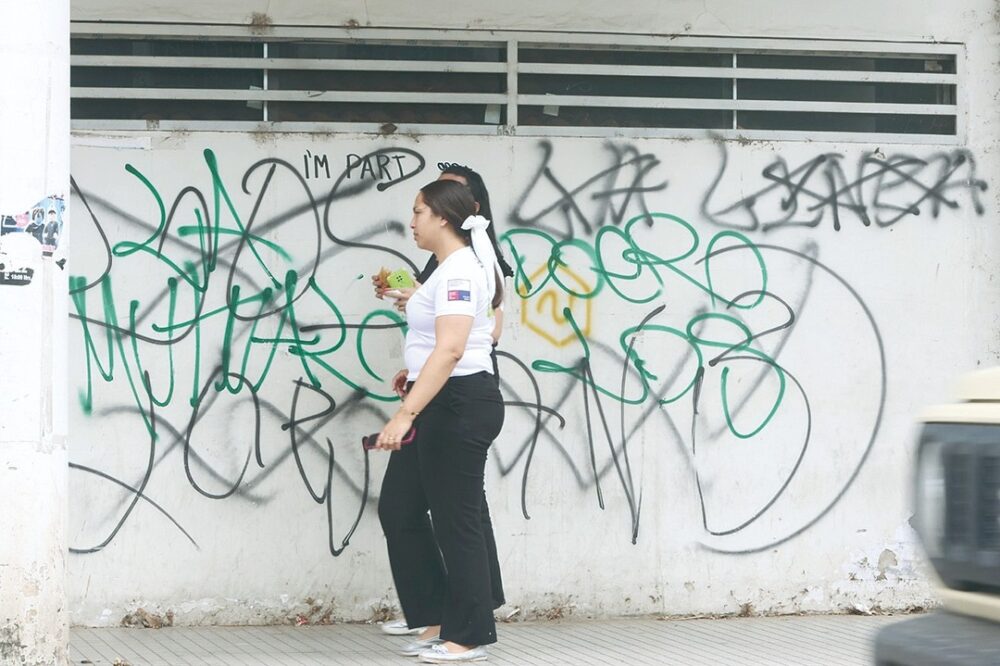 Viejas casonas muestran el deterioro del centro cruceño- Viejas casonas muestran el deterioro del centro cruceño