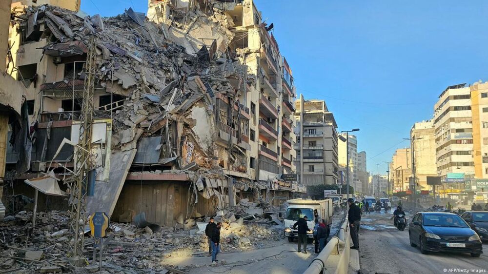 Escombros de un edificio destruido tras ataques aéreos israelíes en el barrio de Ghobeiry, en el sur de Beirut (05.03.2026) Escombros de un edificio destruido tras ataques aéreos israelíes en el barrio de Ghobeiry, en el sur de Beirut (05.03.2026)