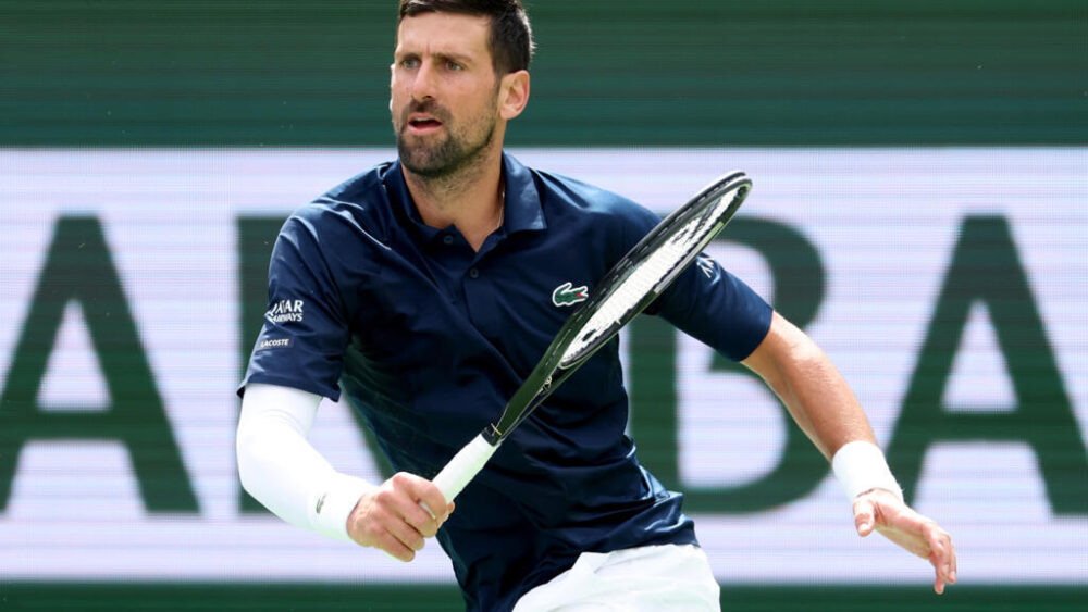 Novak Djokovic durante su victoria ante Aleksandar Kovacevic en Indian Wells el 9 de marzo de 2026