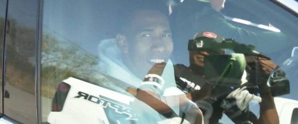 El defensor que milita en Bulgaria llegó hasta Monterrey para sumarse a la concentración de la Verde. El defensor que milita en Bulgaria llegó hasta Monterrey para sumarse a la concentración de la Verde.