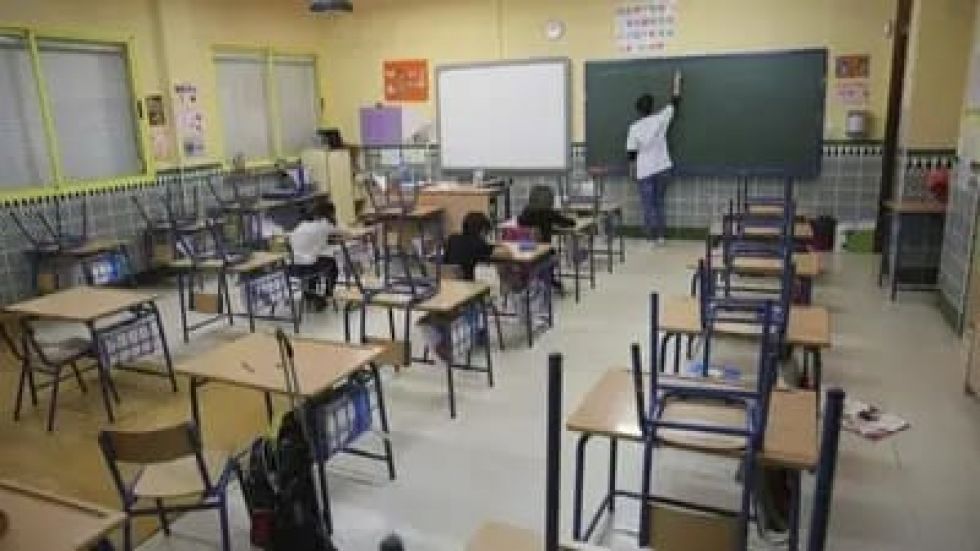 Educación pide no enviar a clases a estudiantes con dengue o chikungunya