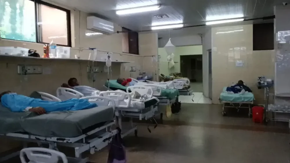 La Delegación Defensorial Departamental de Santa Cruz verificó la saturación del hospital.